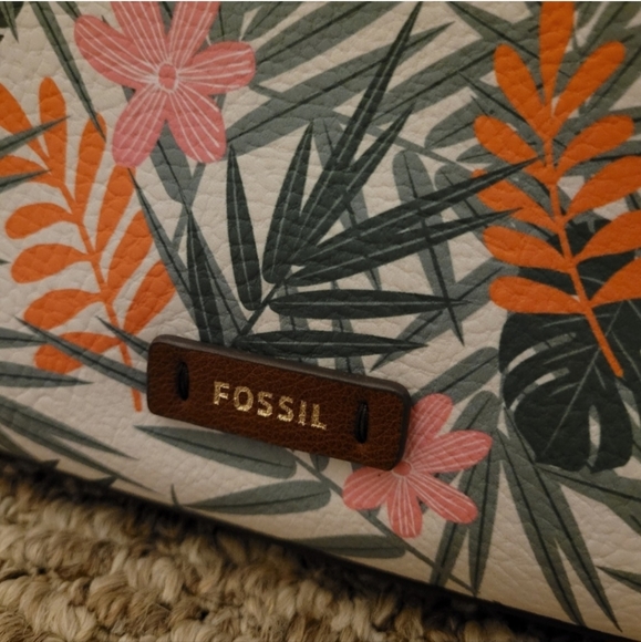 NWOT Fossil Bag - Picture 3 of 8
